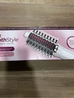 SmoothStyle Heated Rotating Hair Brush - Pink/White